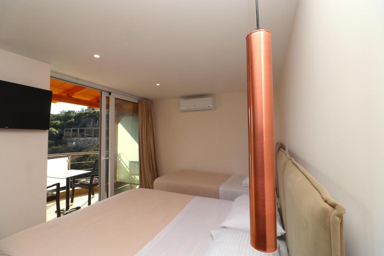 Fegi Rooms Himare Exterior foto