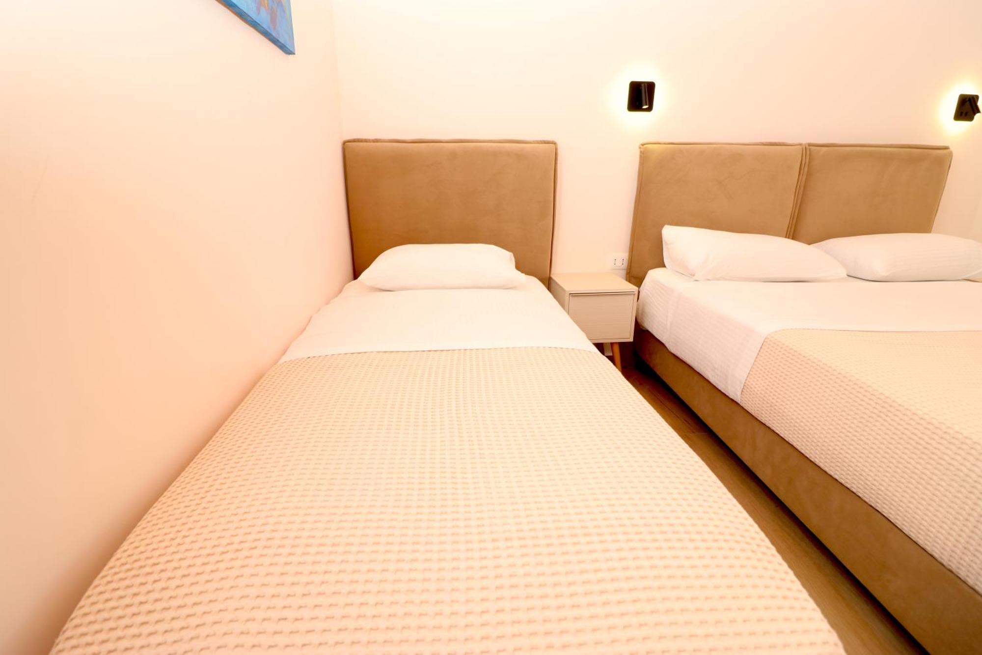 Fegi Rooms Himare Exterior foto